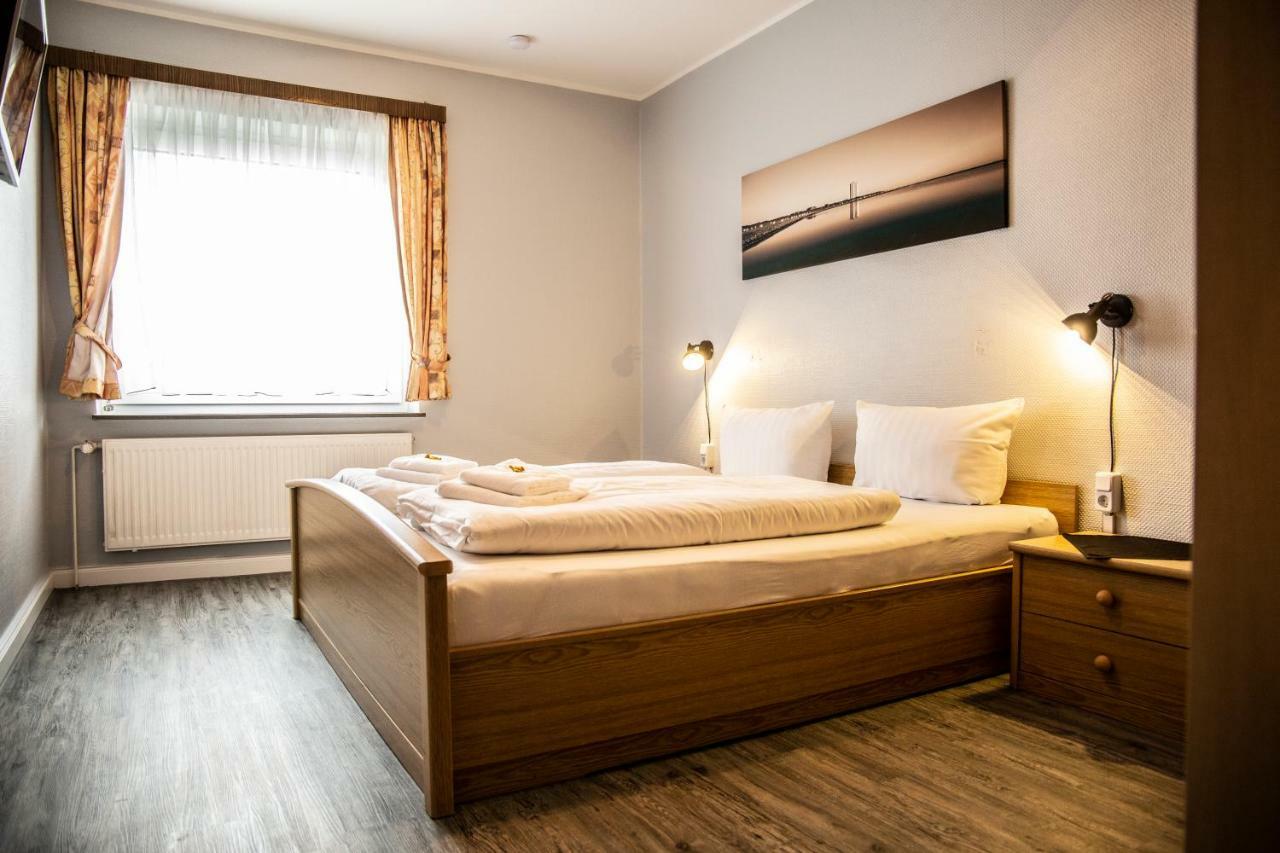 Hotel Tum Stueuermann Busum Ngoại thất bức ảnh