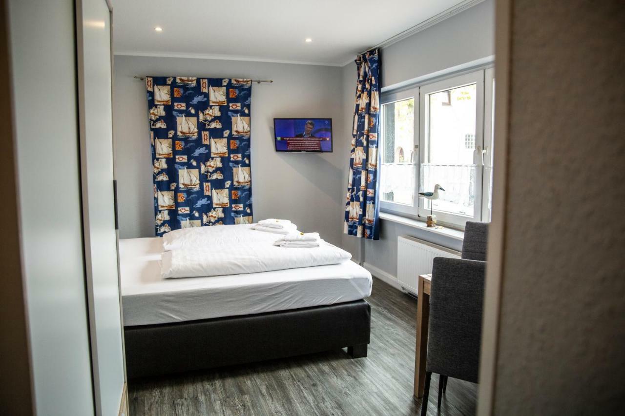 Hotel Tum Stueuermann Busum Ngoại thất bức ảnh